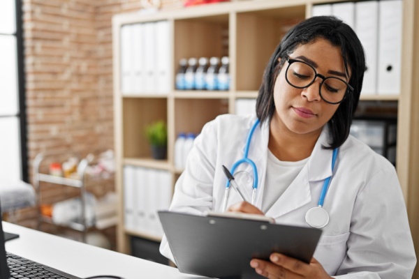 Aides à l’installation des professionnels de santé : non au nomadisme médical !